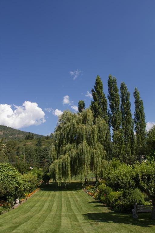 Genelle House B&B Guest House Екстериор снимка