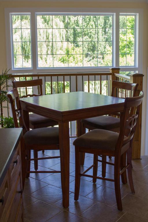 Genelle House B&B Guest House Екстериор снимка