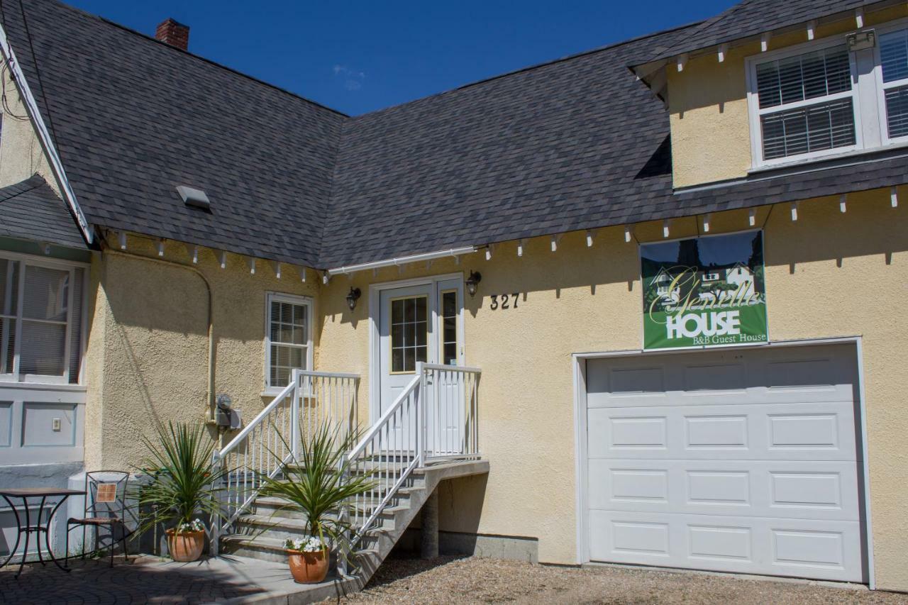 Genelle House B&B Guest House Екстериор снимка