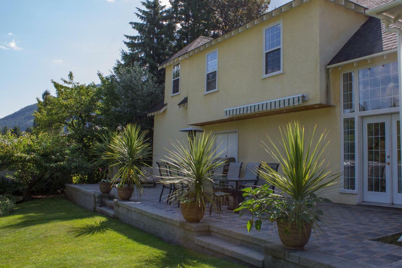 Genelle House B&B Guest House Екстериор снимка